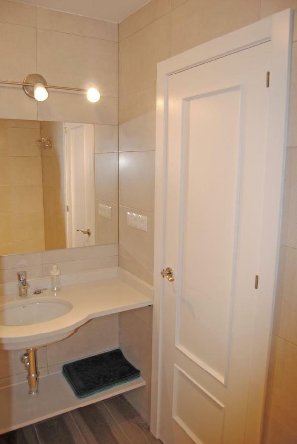 Appartement Recently Refurbished With Sea Views.