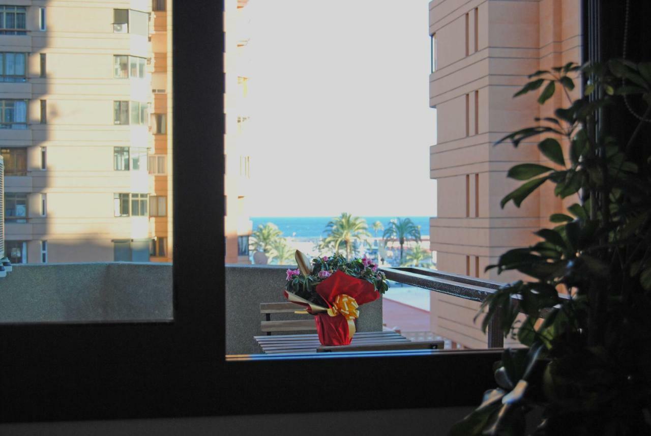 Recently Refurbished With Sea Views. * Fuengirola